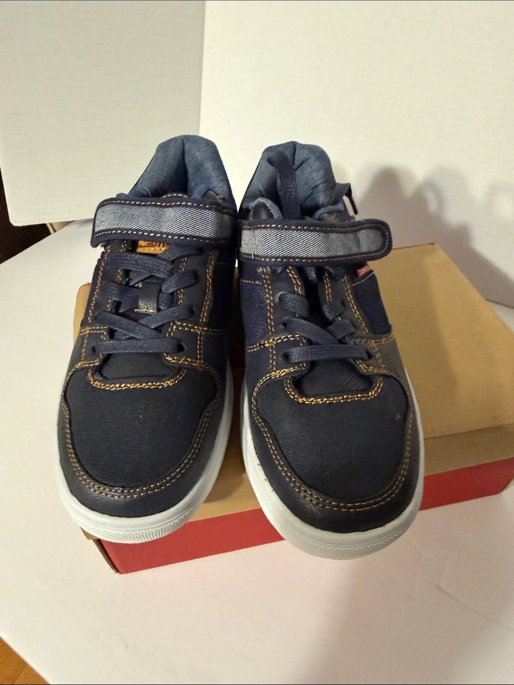 Levi's Kids Navy and White Low-Top Sneakers with Hook-and-Loop Strap